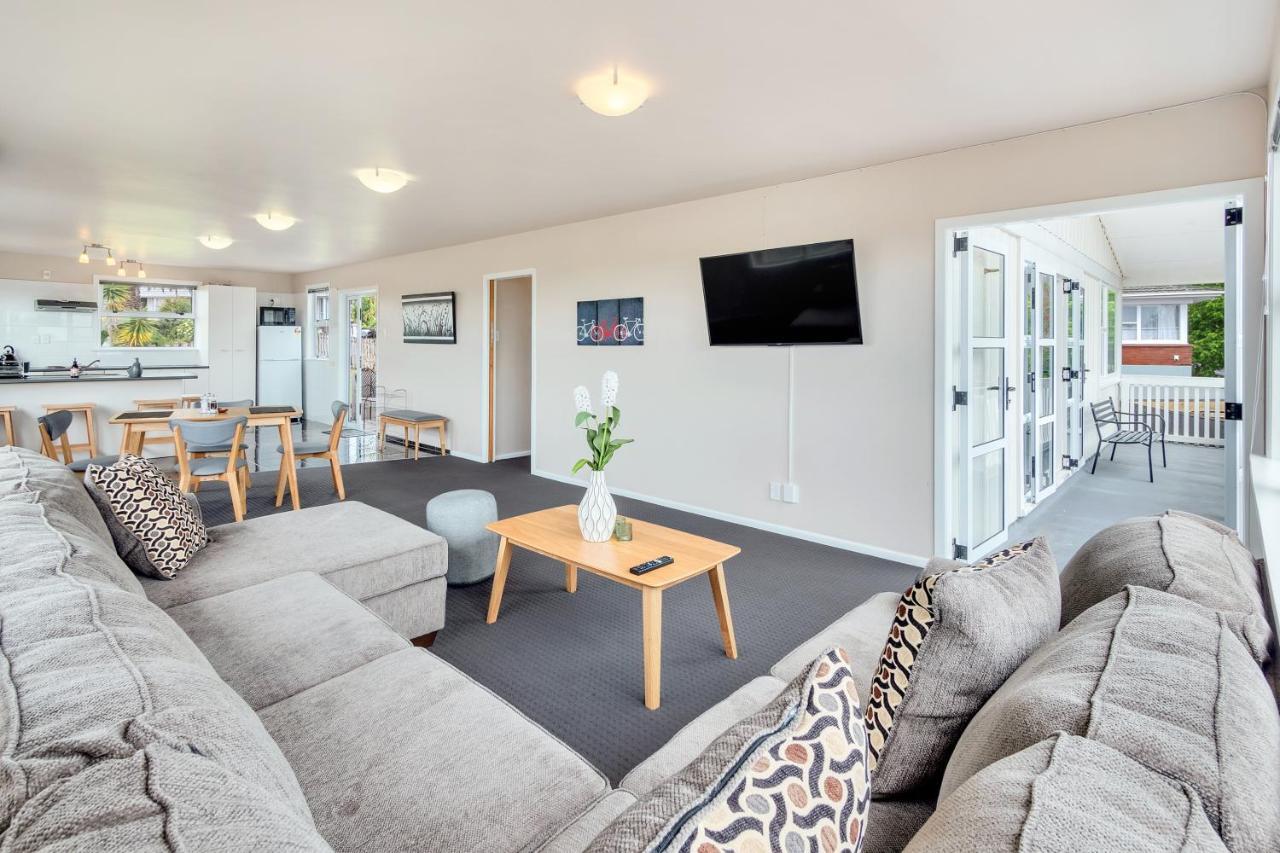 Fabulous Three Bedroom Home In Pakuranga Auckland Ngoại thất bức ảnh