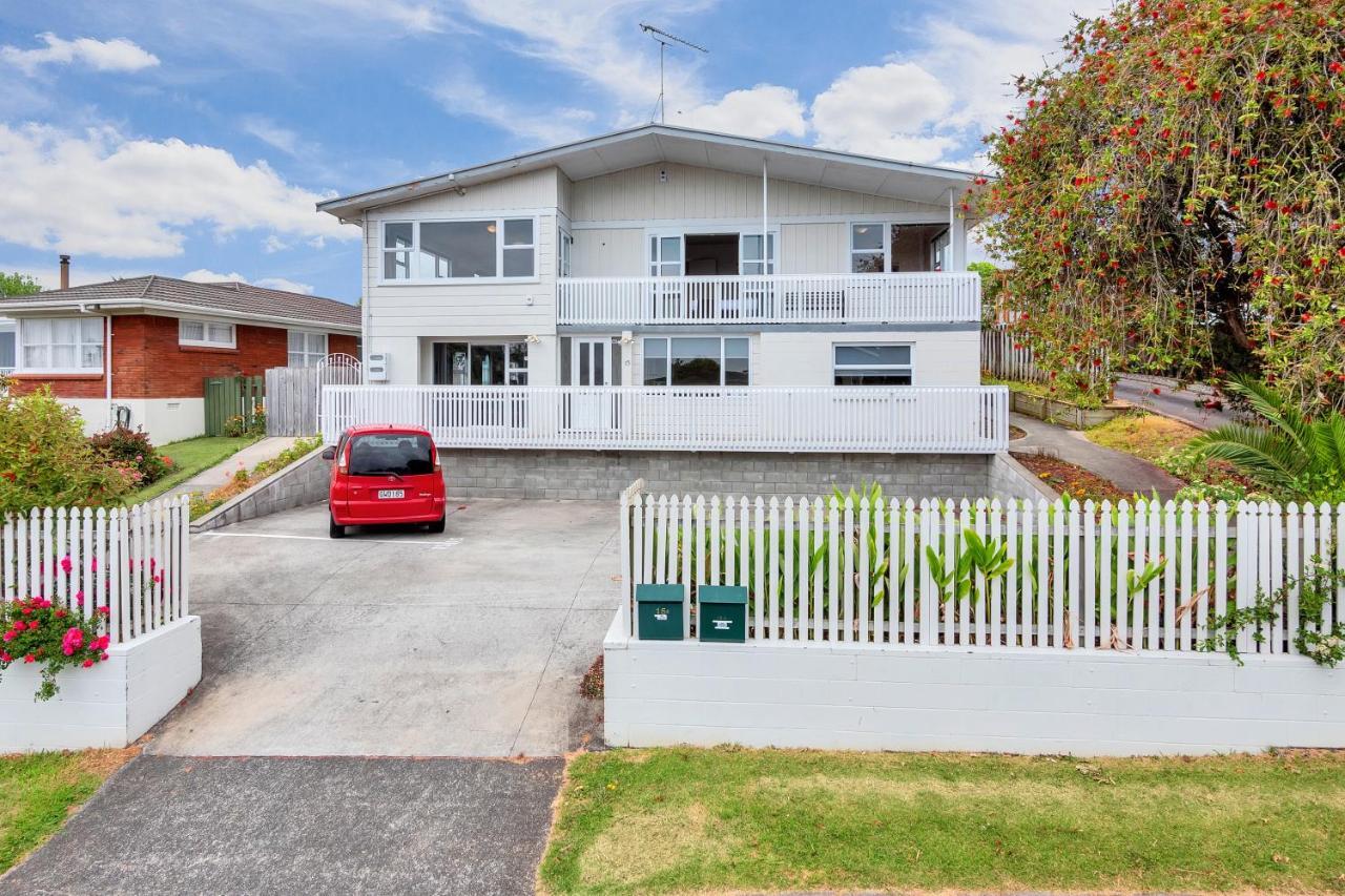 Fabulous Three Bedroom Home In Pakuranga Auckland Ngoại thất bức ảnh